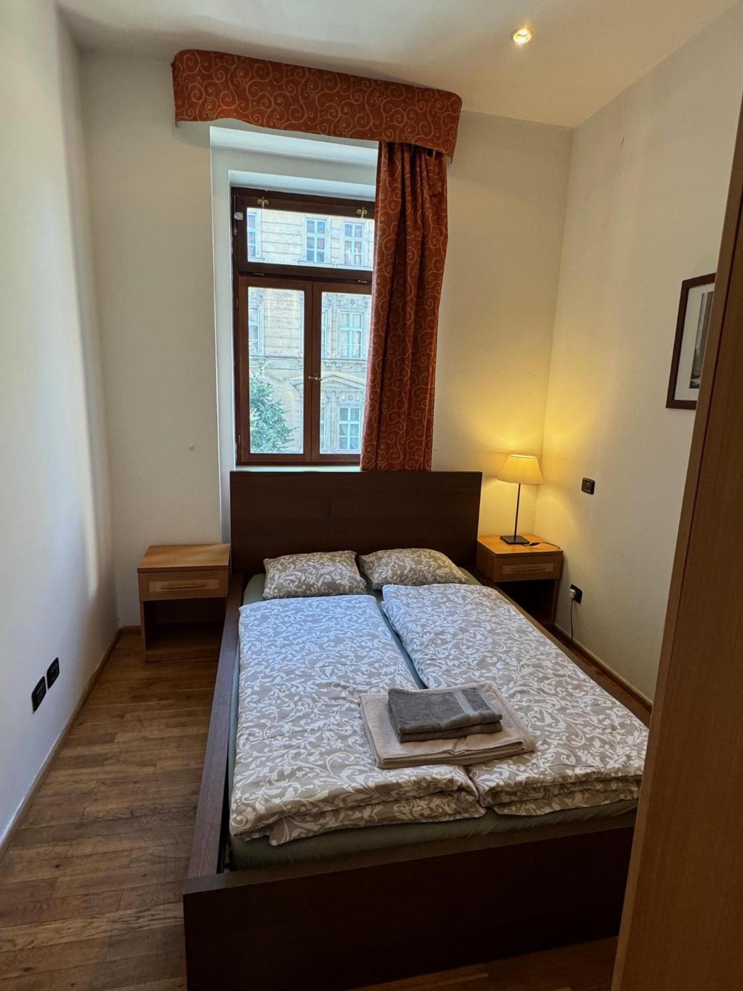 Captivating 1-bed In *